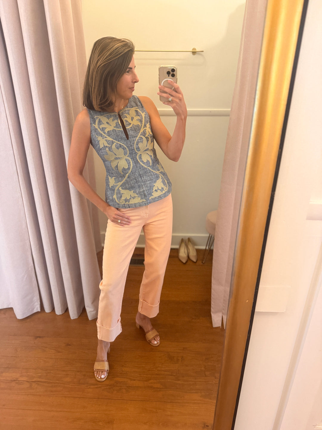 AINSLEY EMBROIDERED TOP